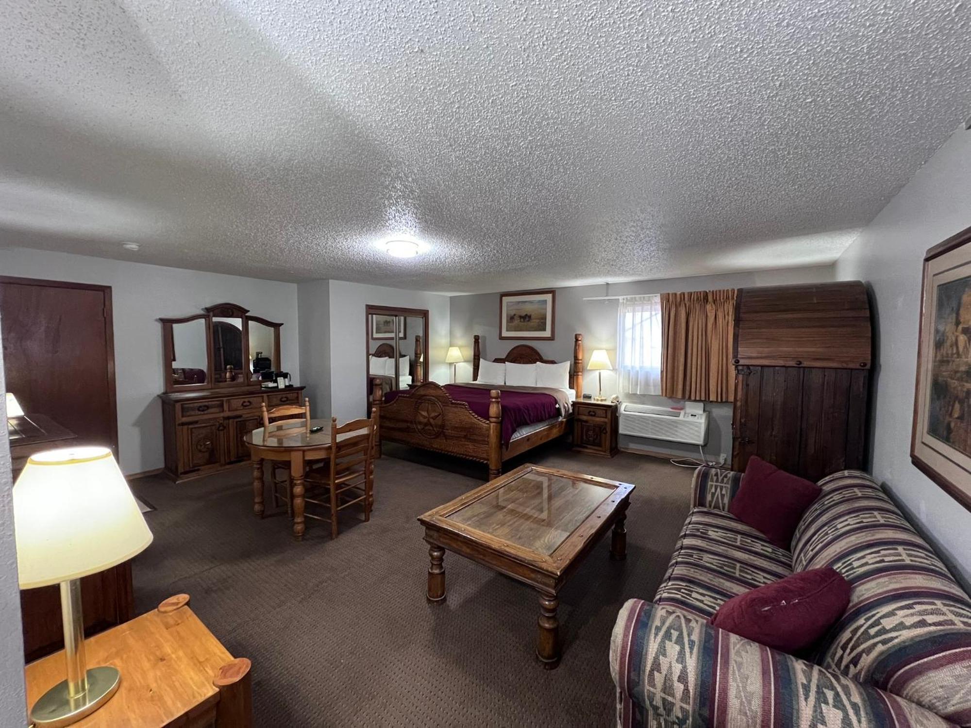Regency 2* Dodge City