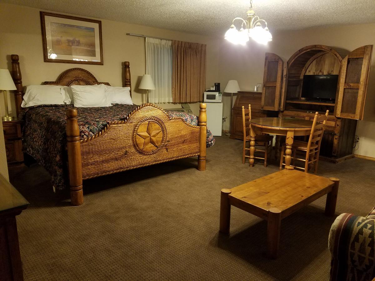 Regency Motel 2*
