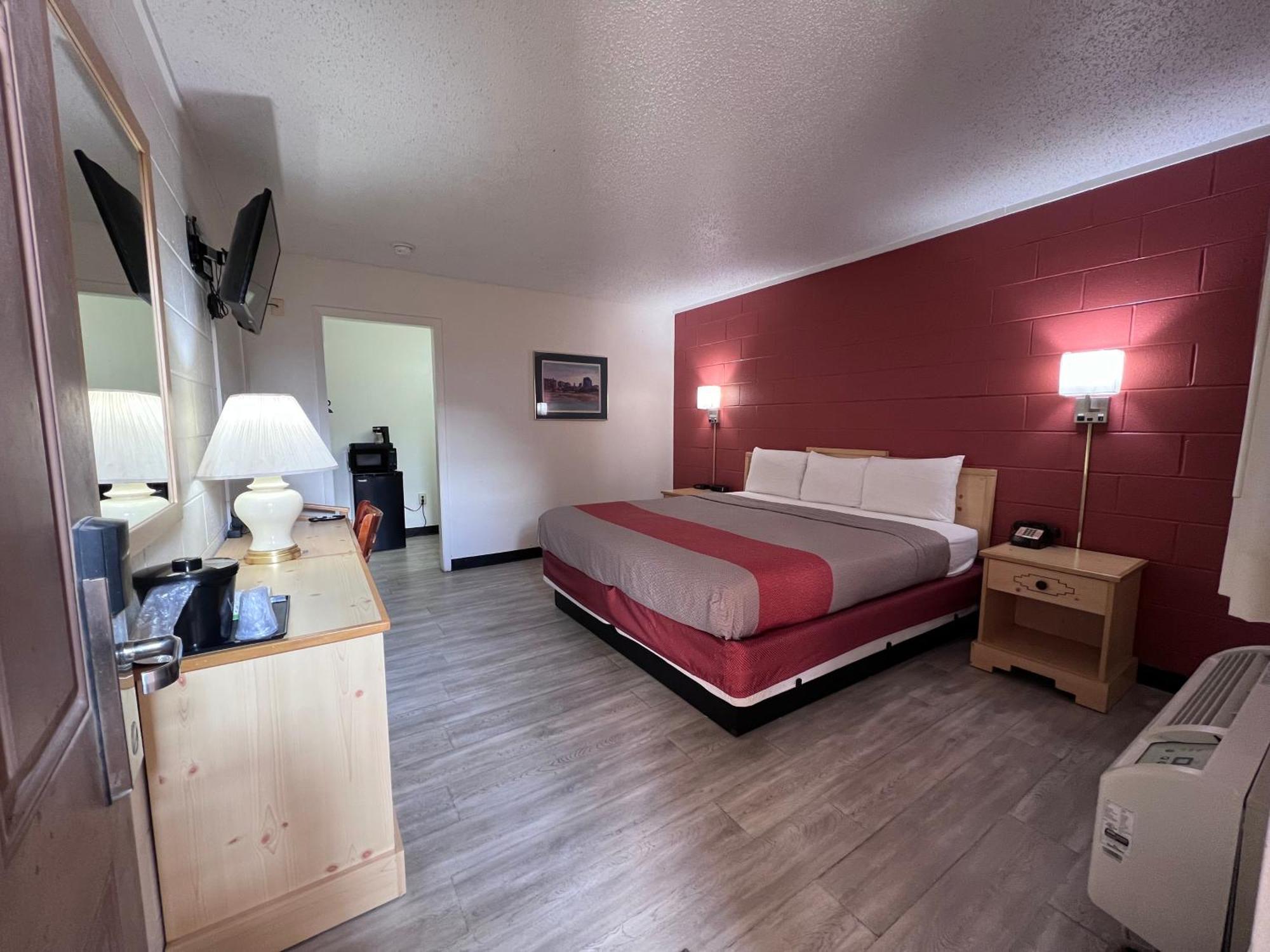 Regency 2* Dodge City